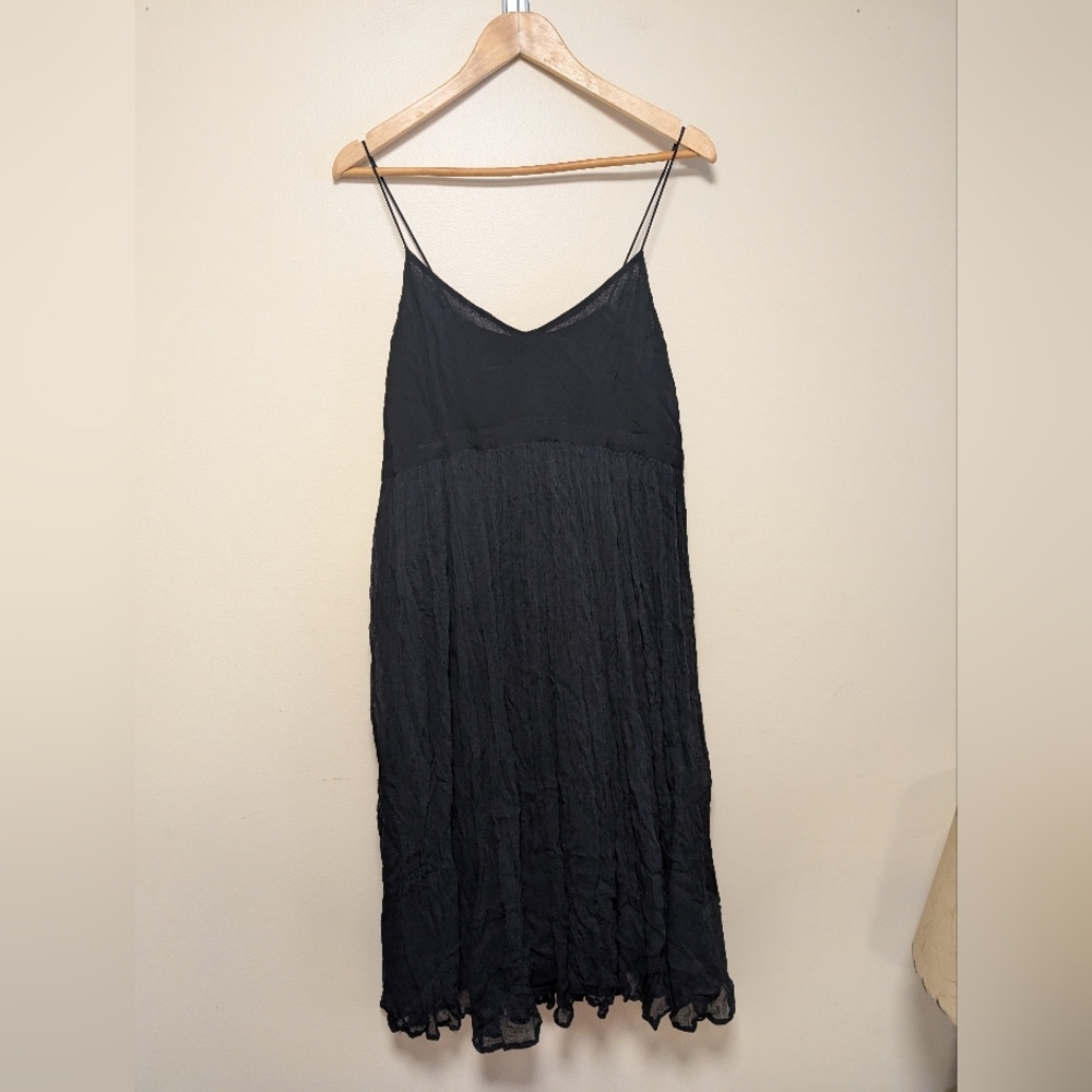 HD in Paris Crinkle Slip Dress – Black – Size 14